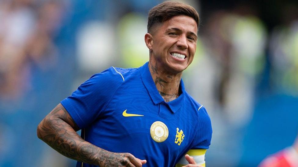 Man City agree £125m fee for Chelsea's Fernandez