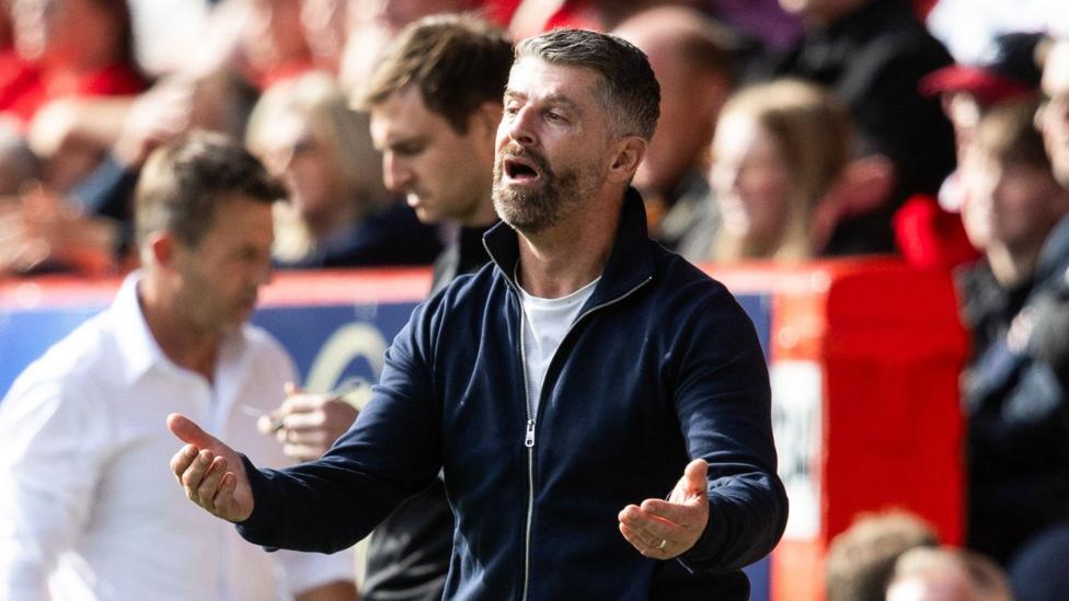Fans furious with Robinson, but what is going wrong at Aberdeen?