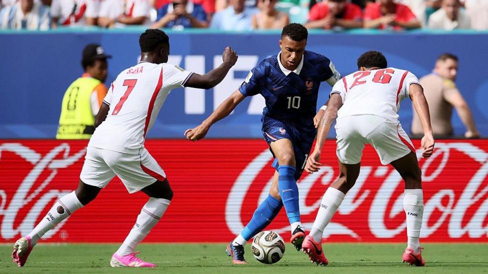 'Constant bombardment' - fans shown 65,000 junk food ads at World Cup