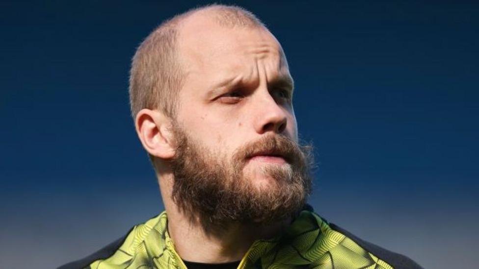 Former Norwich and Celtic striker Pukki to retire