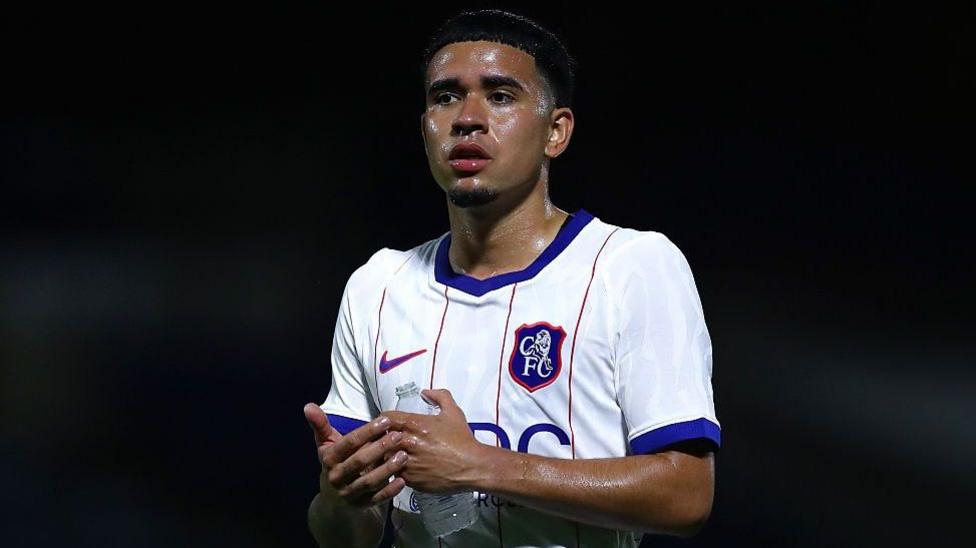 What's gone wrong for Chelsea talent Kendry Paez?