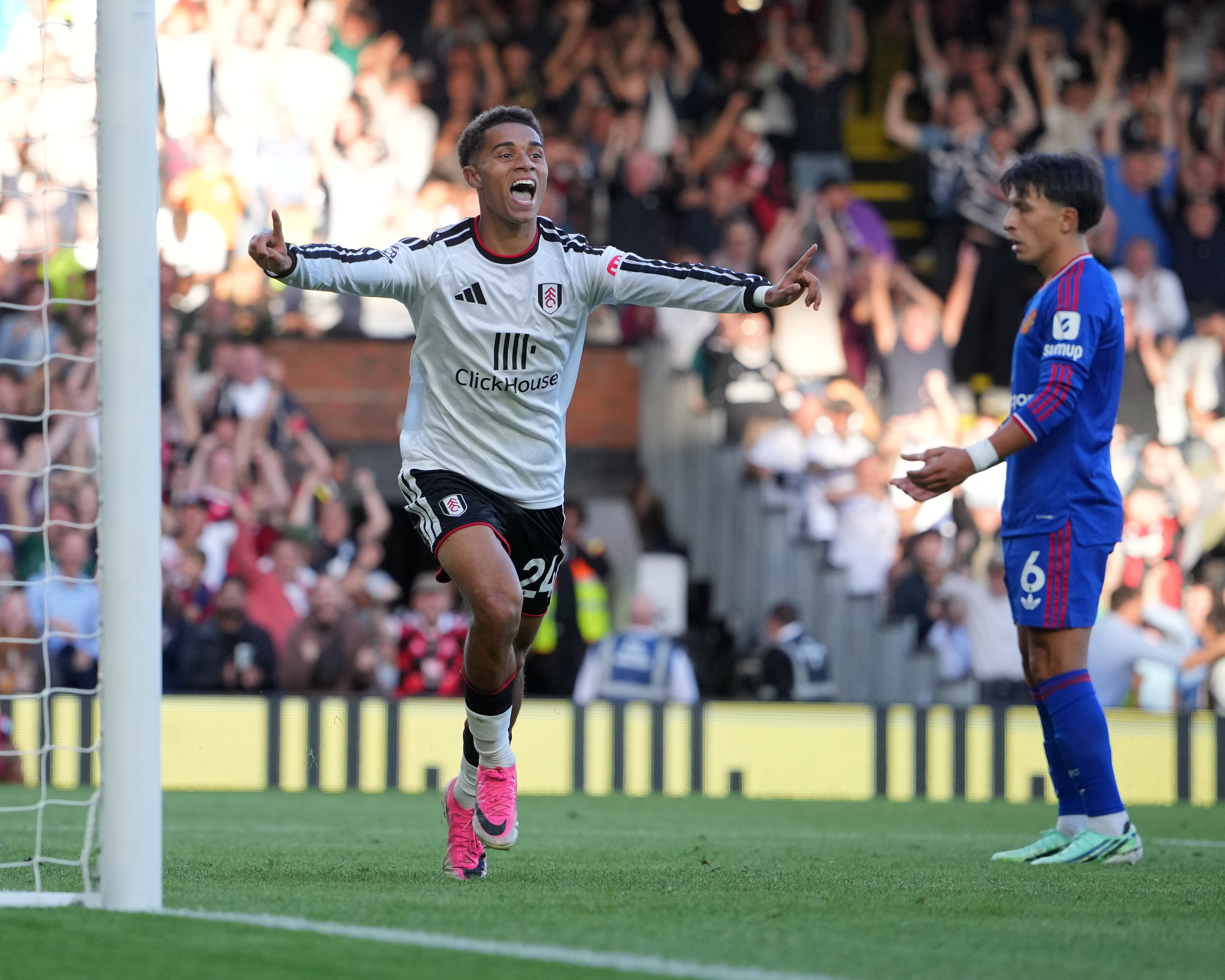 Fulham v Manchester United: Premier League – live