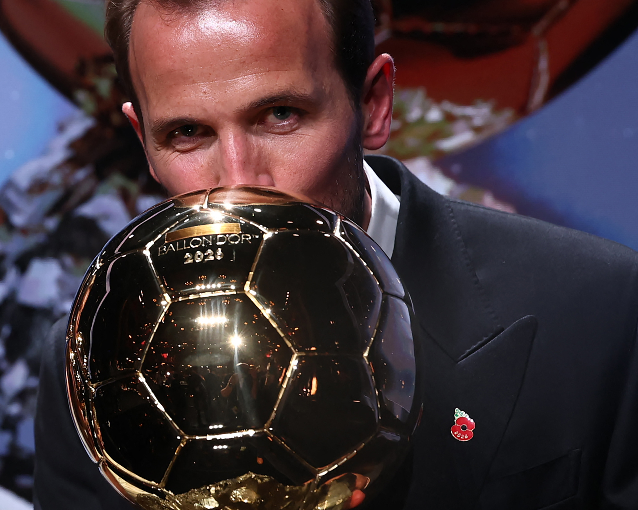Kane’s Ballon d’Or triumph a glorious riposte to celebrity fawning of ceremony | Barney Ronay