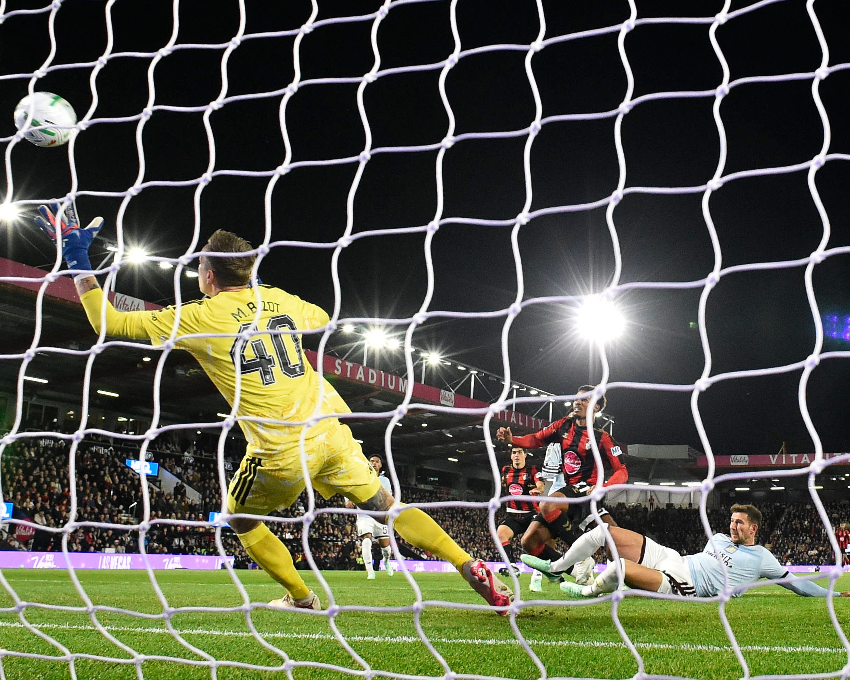 Carabao Cup roundup: Bournemouth thrash Villa, Sunderland salvo stings Bees