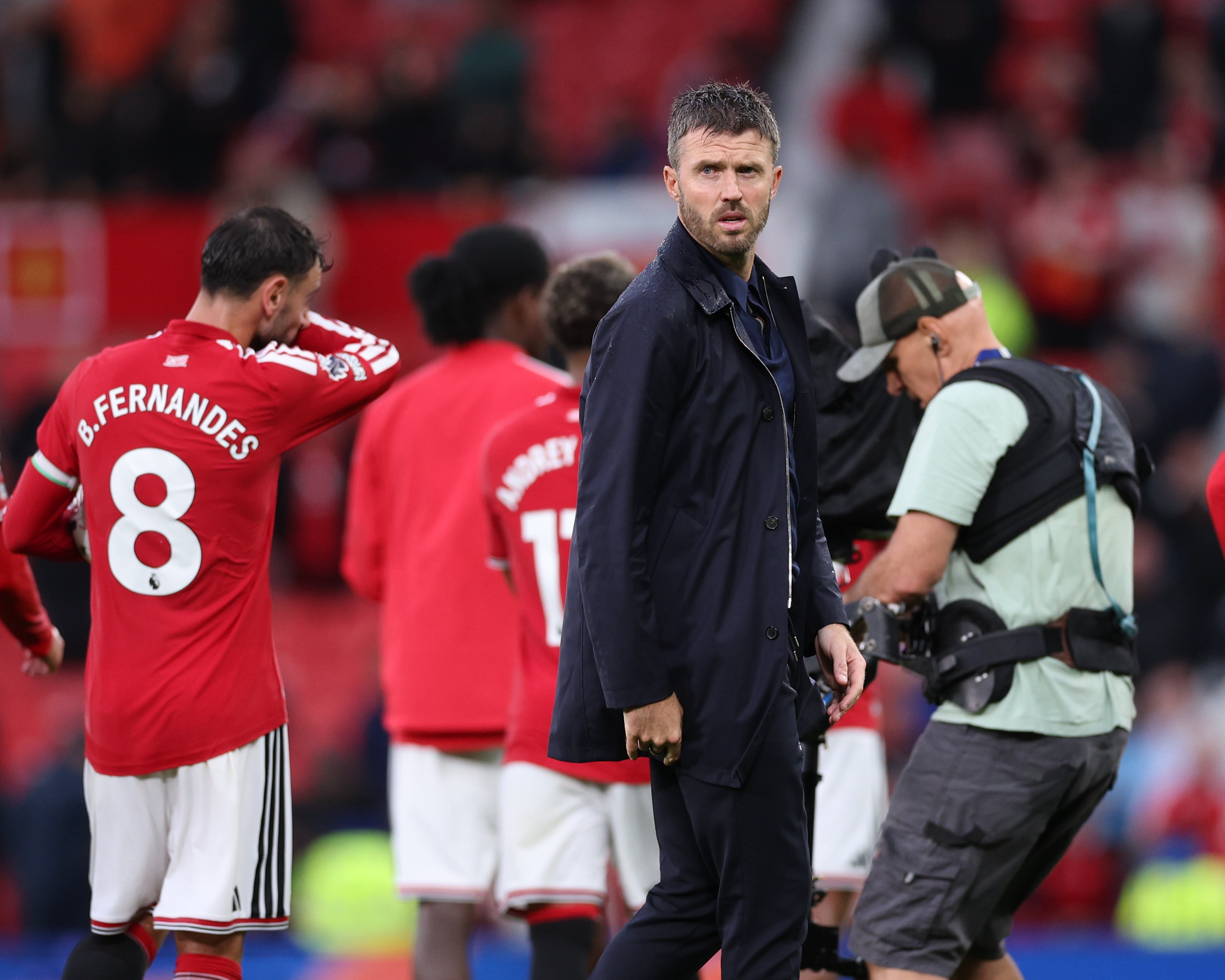 Febrile Manchester derby awaits amid growing rift between United fans and club