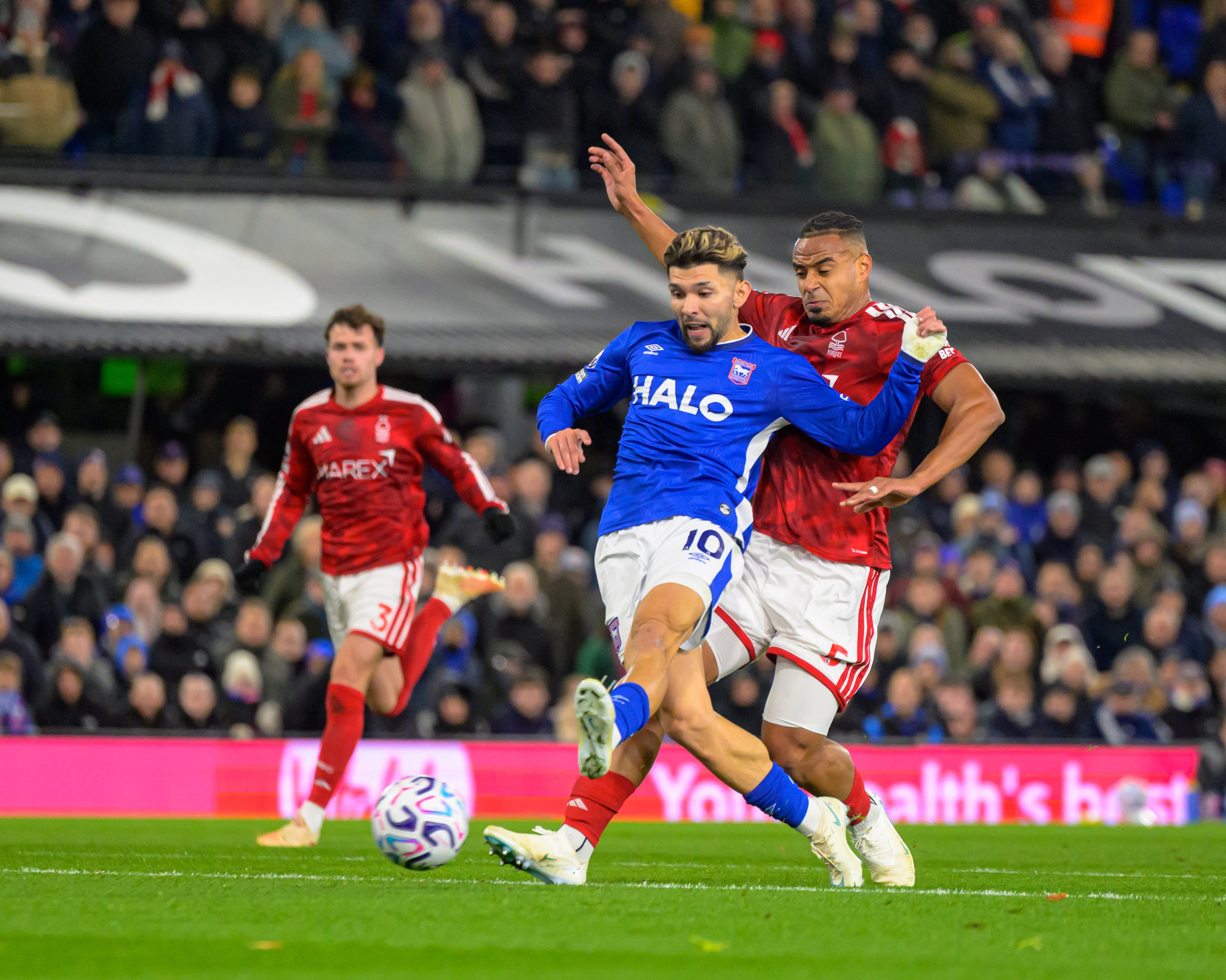 Enciso rescues point in storm for Ipswich to deny Nottingham Forest