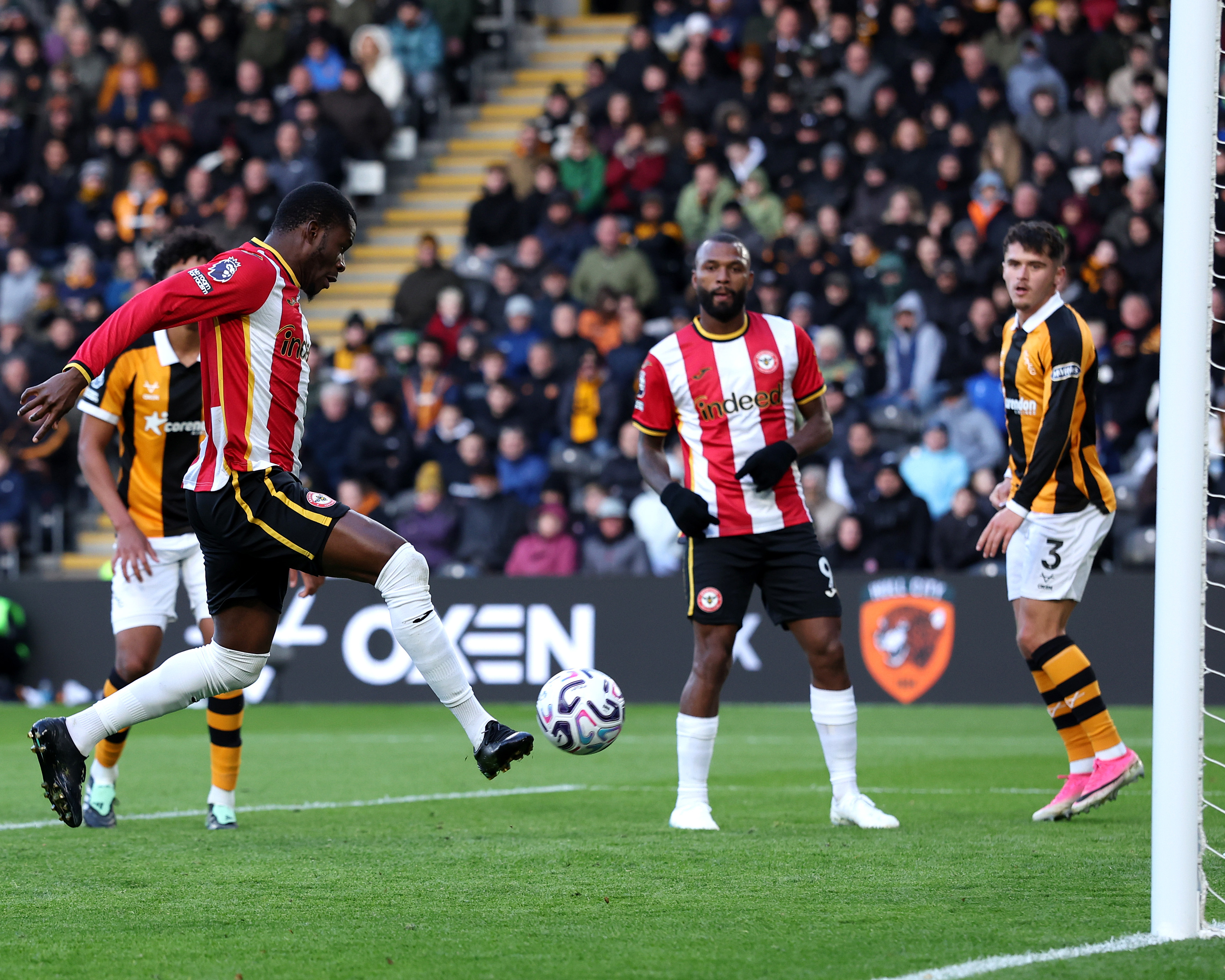 Ouattara rescues point for Brentford as Hull maintain unbeaten home record